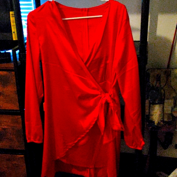 Red wrap around dress - Picture 1 of 1